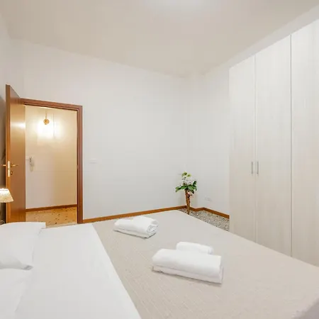 Tatiana Flat-10 Minutes From