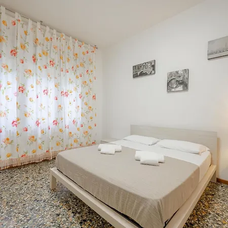 Apartman Tatiana Flat-10 Minutes From Velence